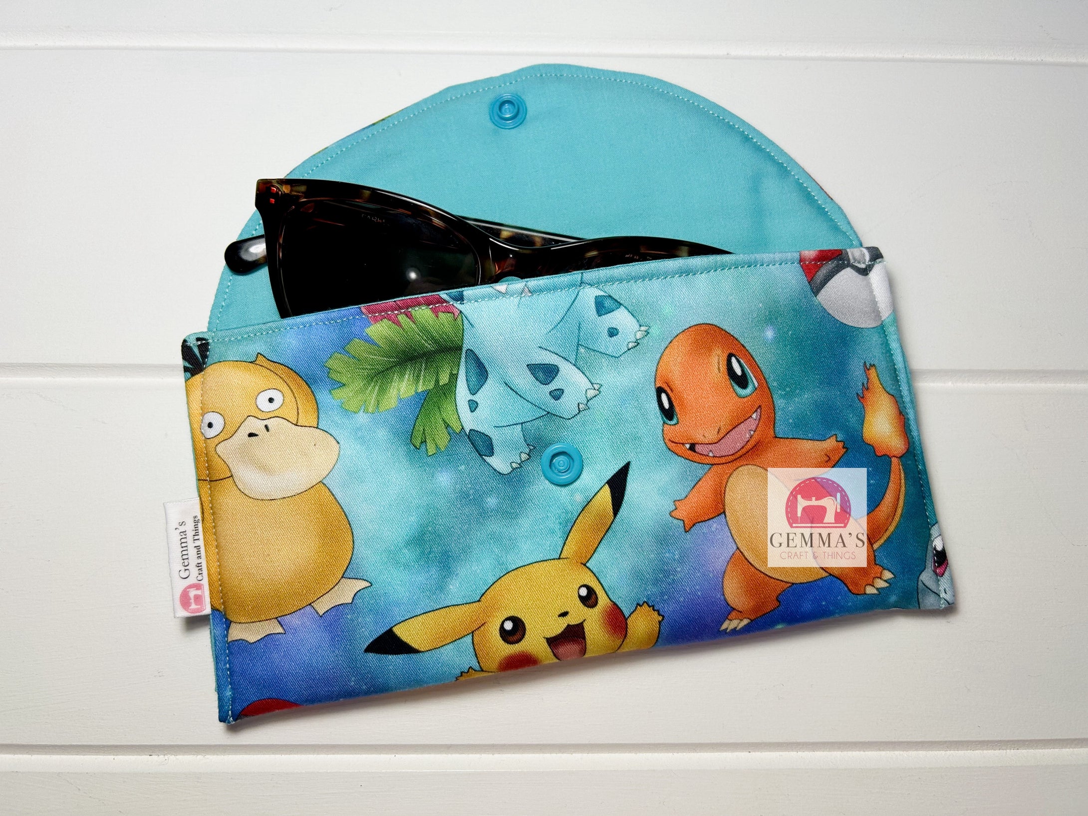 Aqua Catch Them All Glasses Case