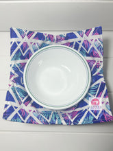 Load image into Gallery viewer, Geometric Palm Leaves Bowl Cozy

