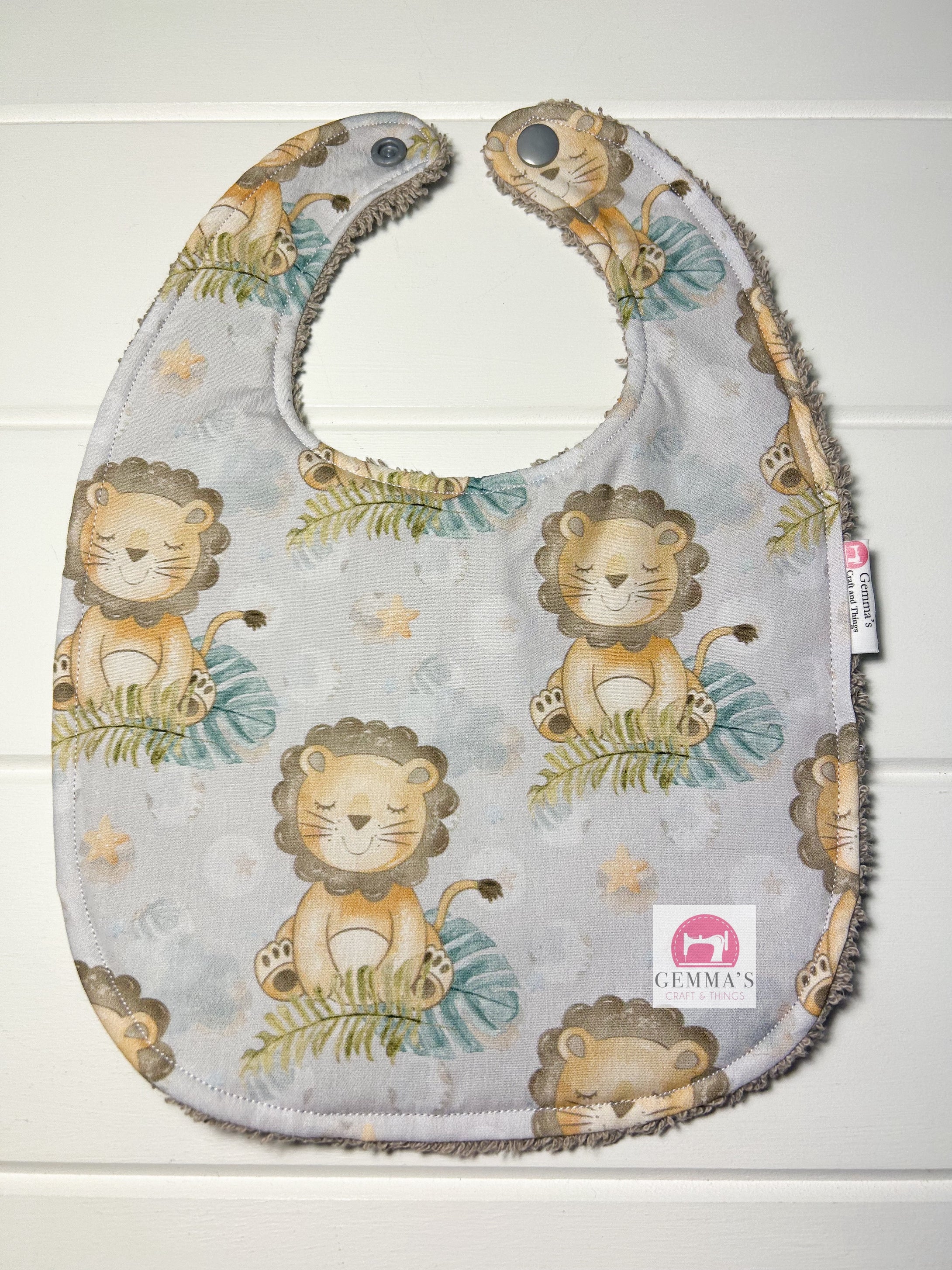 Lion Feeding Bib