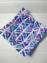 Load image into Gallery viewer, Geometric Palm Leaves Bowl Cozy
