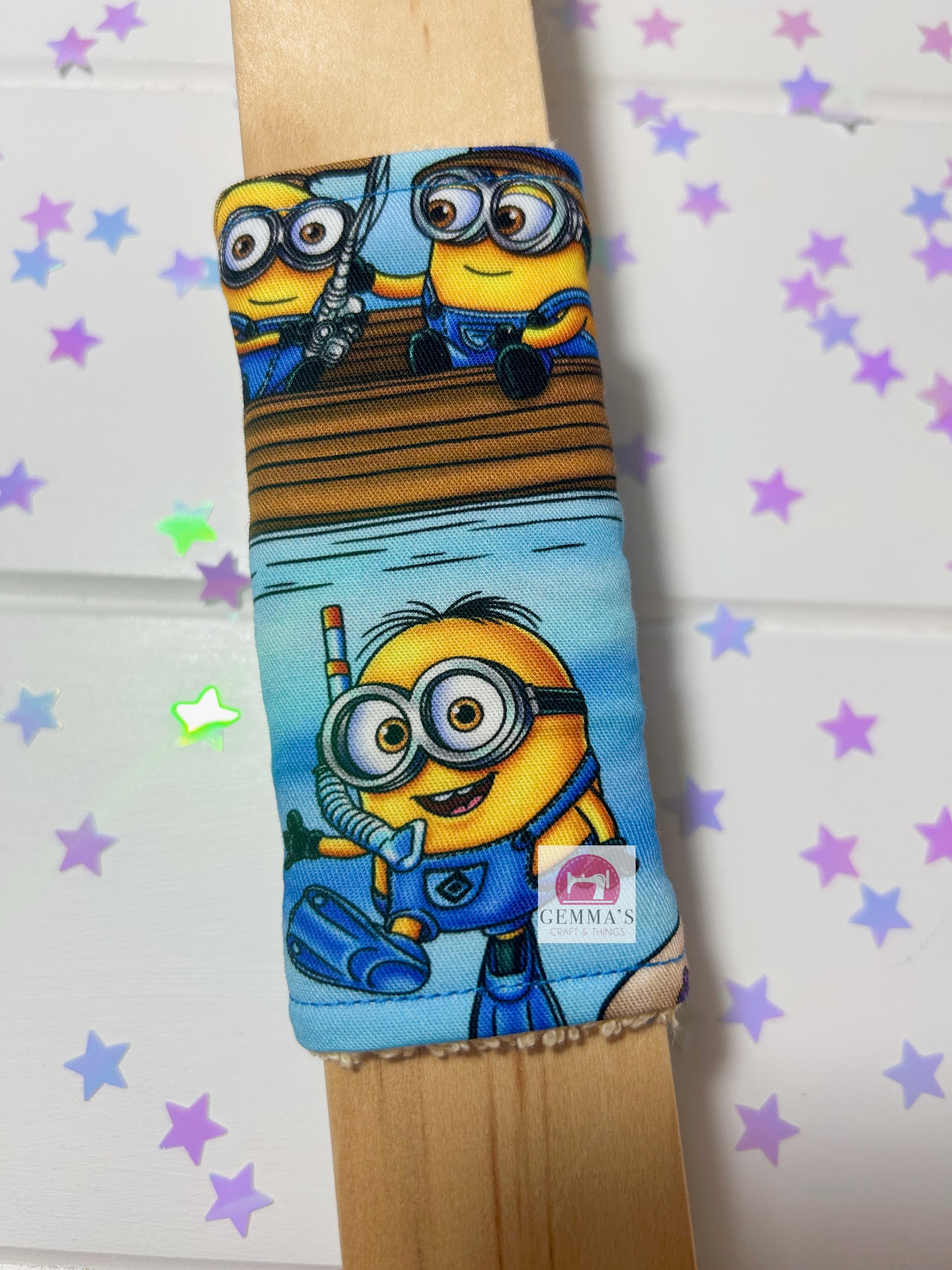 Yellow Alien Ice Block Holder