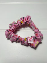Load image into Gallery viewer, Pink Floral Carrot Mini Scrunchies
