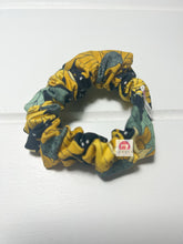 Load image into Gallery viewer, Black Sunflower Mini Scrunchies
