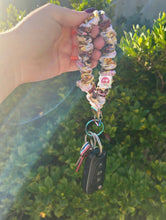 Load image into Gallery viewer, Tiger Scrunchie Wristlet
