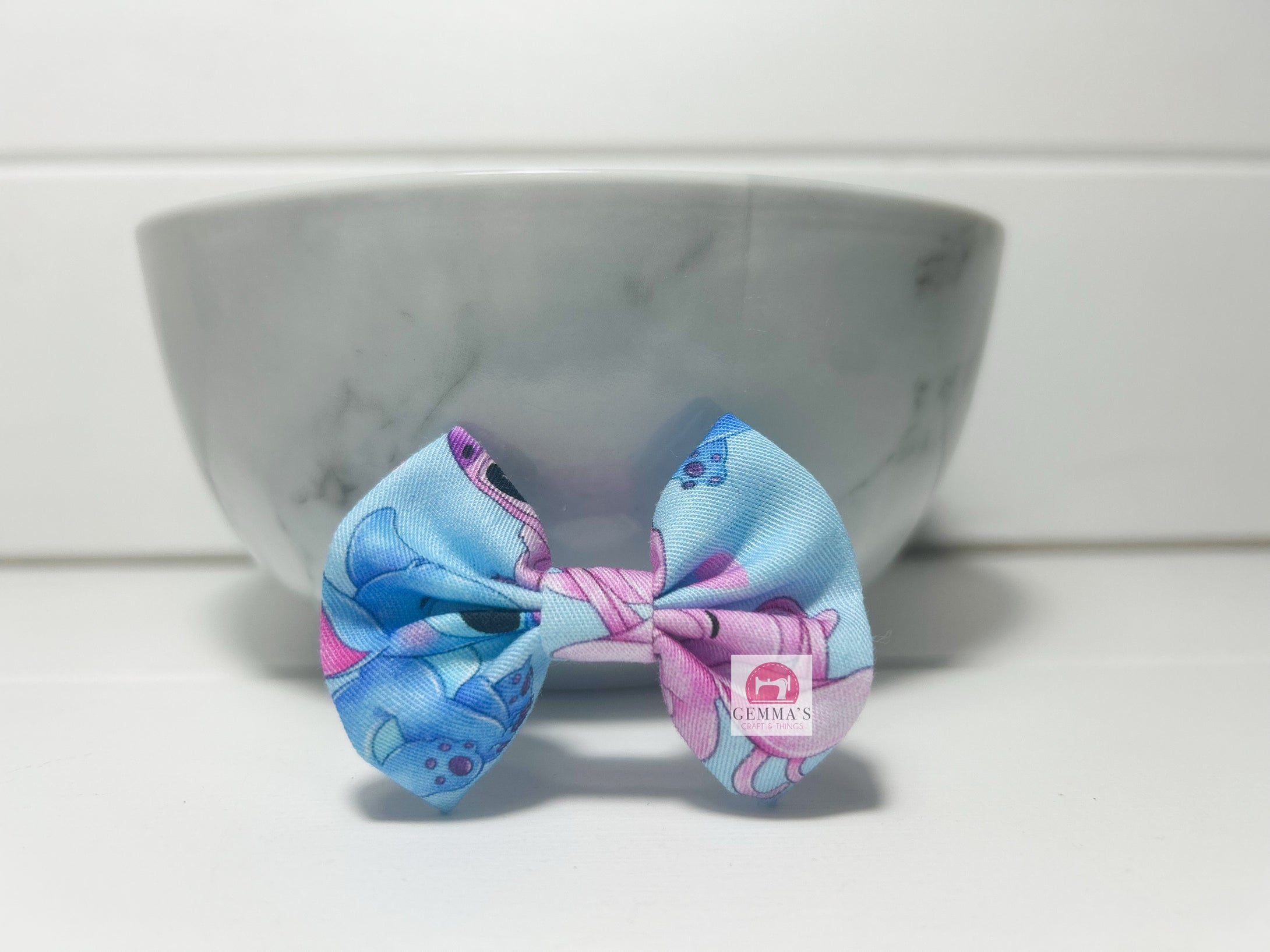 In Love Blue Alien Small Bow